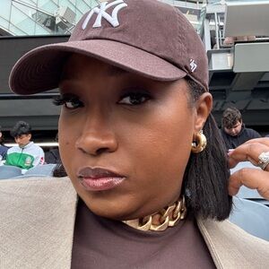 Meet your Posher, Lanetra